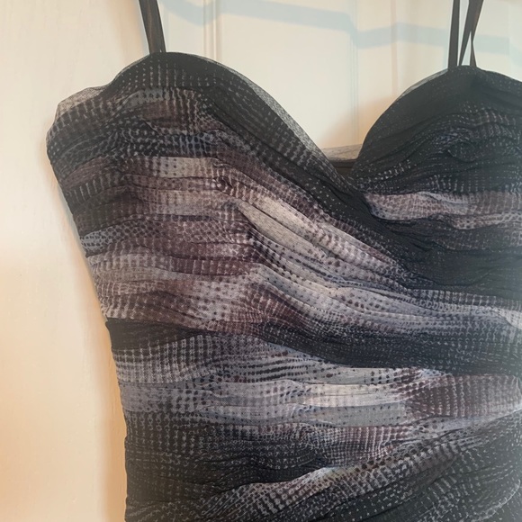 Beautiful mini dress from bcbg max azria - Picture 2 of 4